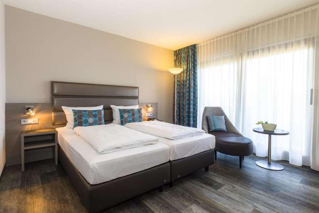 Hotel Scheffelhoehe Брухзал Стая снимка