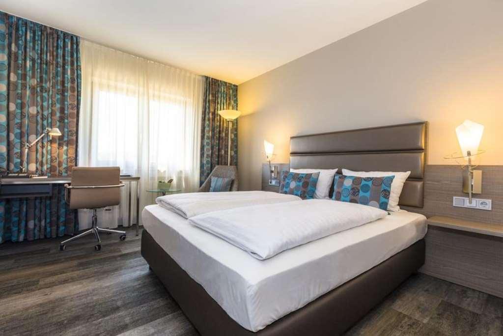 Hotel Scheffelhoehe Брухзал Стая снимка