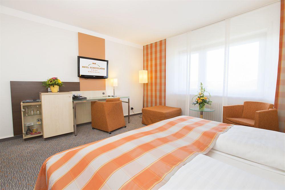 Hotel Scheffelhoehe Брухзал Екстериор снимка