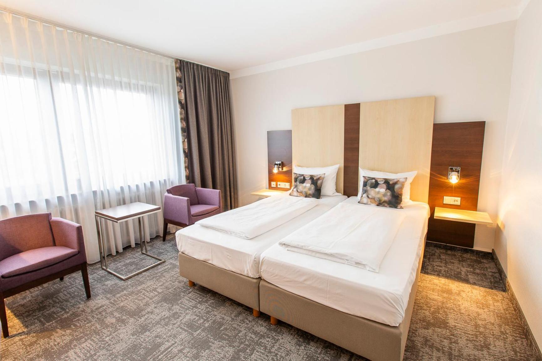 Hotel Scheffelhoehe Брухзал Екстериор снимка