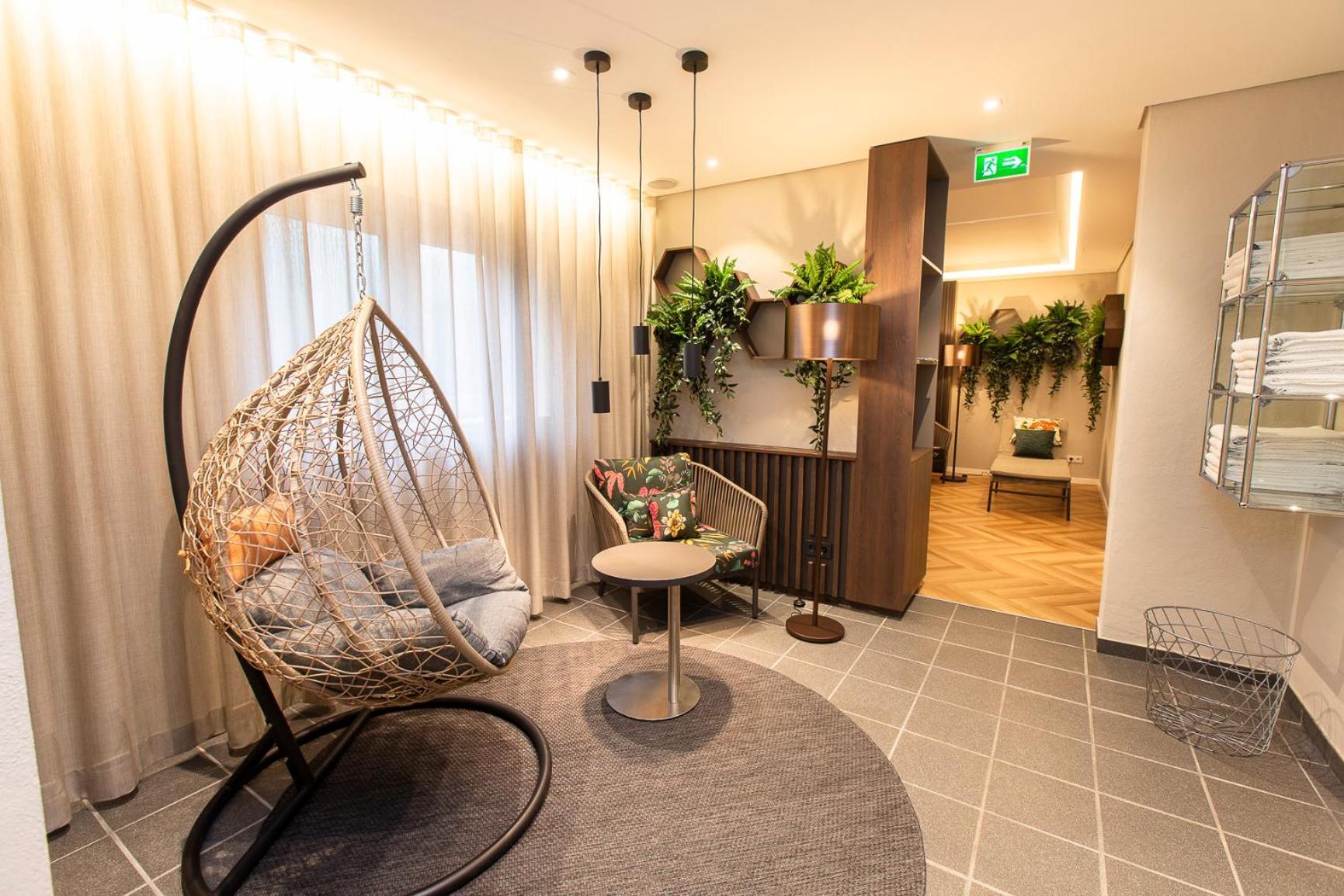 Hotel Scheffelhoehe Брухзал Екстериор снимка