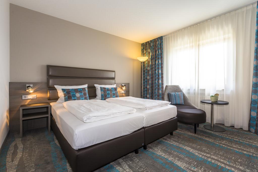 Hotel Scheffelhoehe Брухзал Екстериор снимка