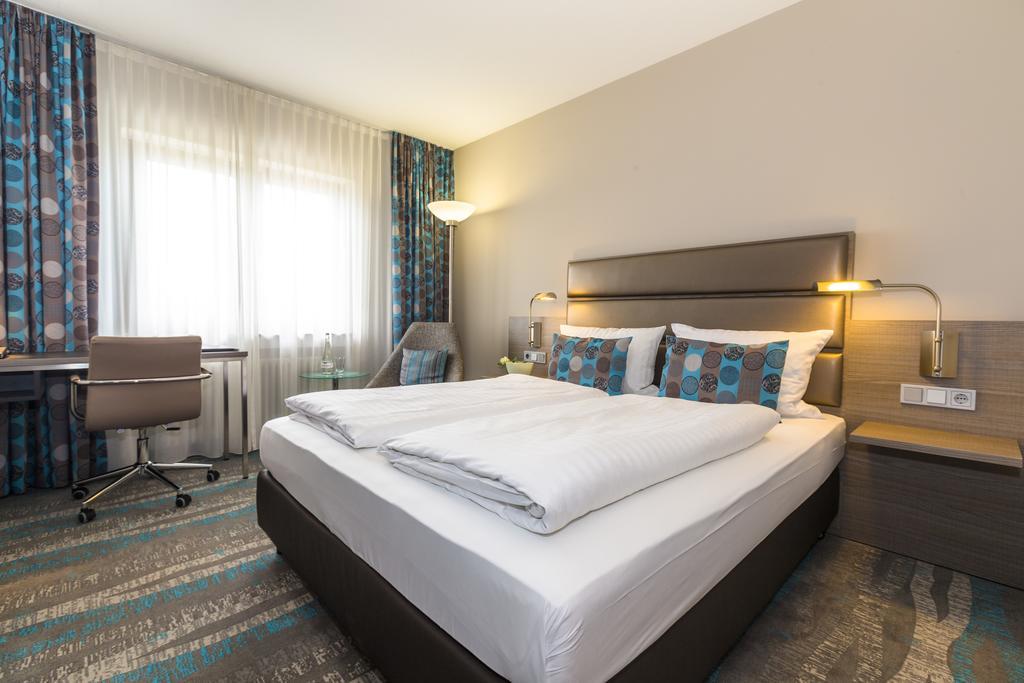 Hotel Scheffelhoehe Брухзал Екстериор снимка