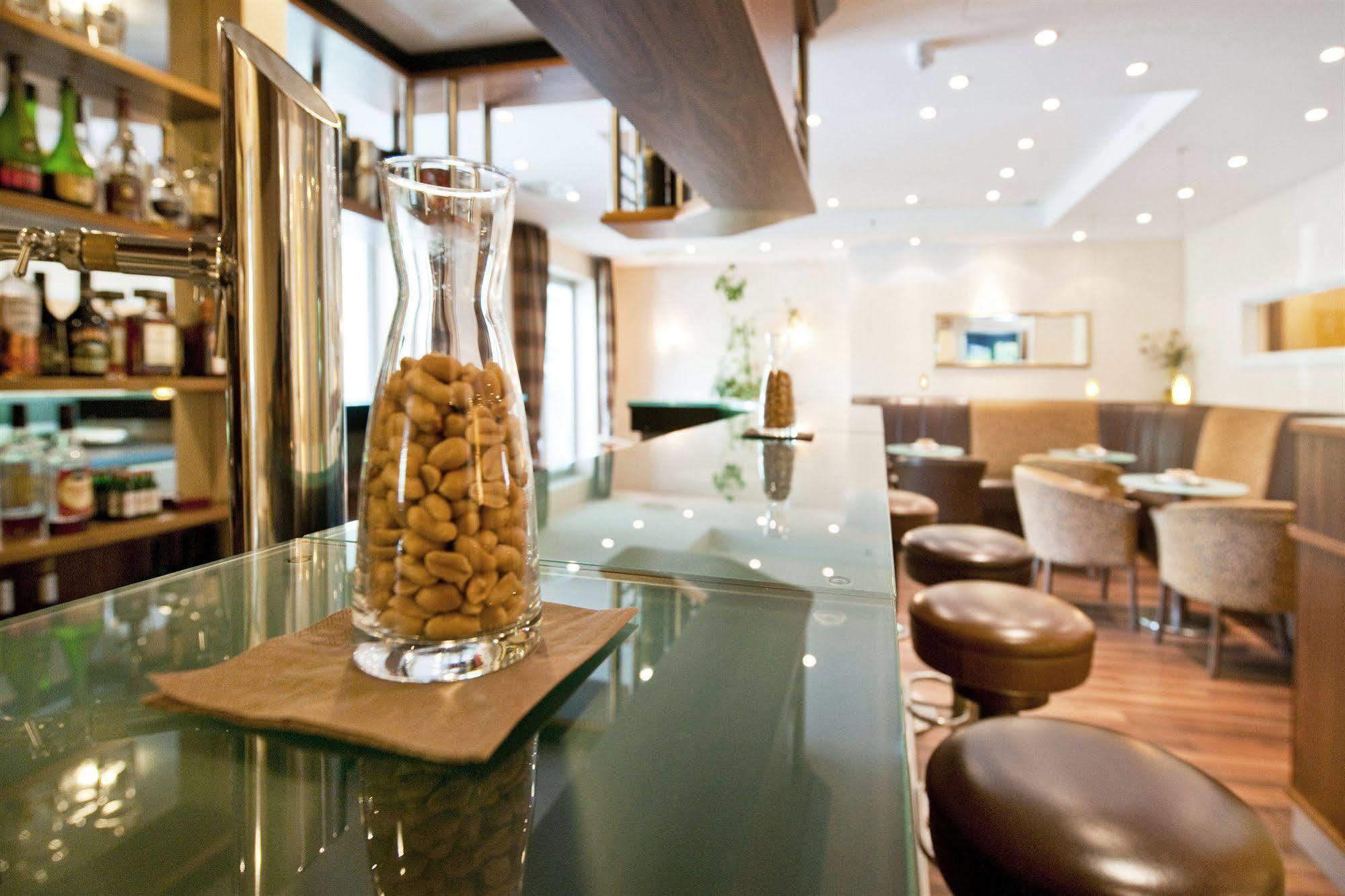 Hotel Scheffelhoehe Брухзал Екстериор снимка